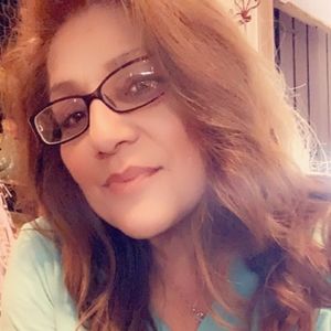 Meet your Posher, Armandina